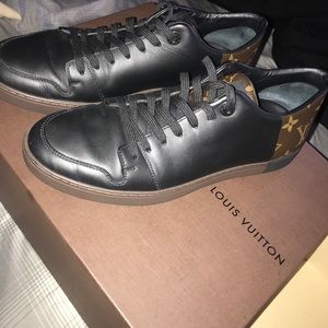COPY - Louis Vuitton - authentic